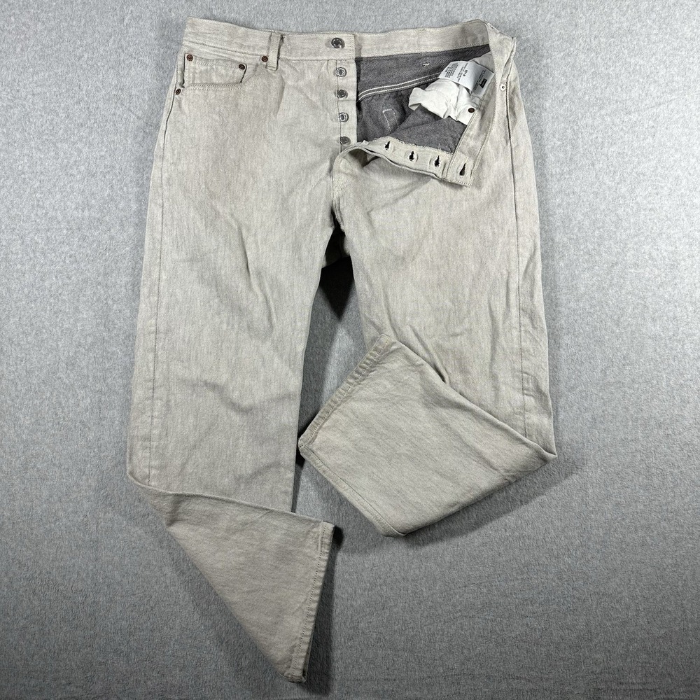 Levi's 501 Men's Button Fly White Garment Dyed Jeans 40x32‎ (Actual 38x30)